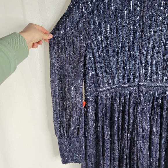 Mac Duggal size 14 Beaded Lace Longsleeve Wrap Over Midnight Navy 93679D dress - Picture 10 of 16